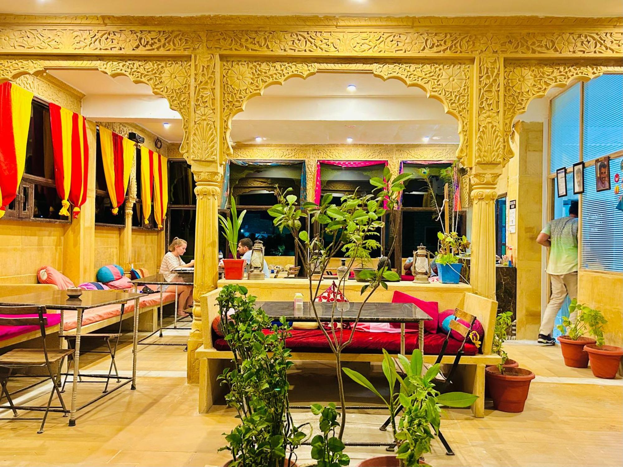 Hotel Pol Haveli Джайсалмер Экстерьер фото