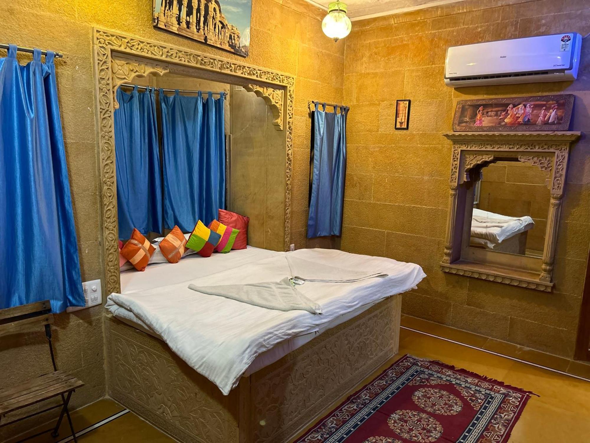 Hotel Pol Haveli Джайсалмер Экстерьер фото