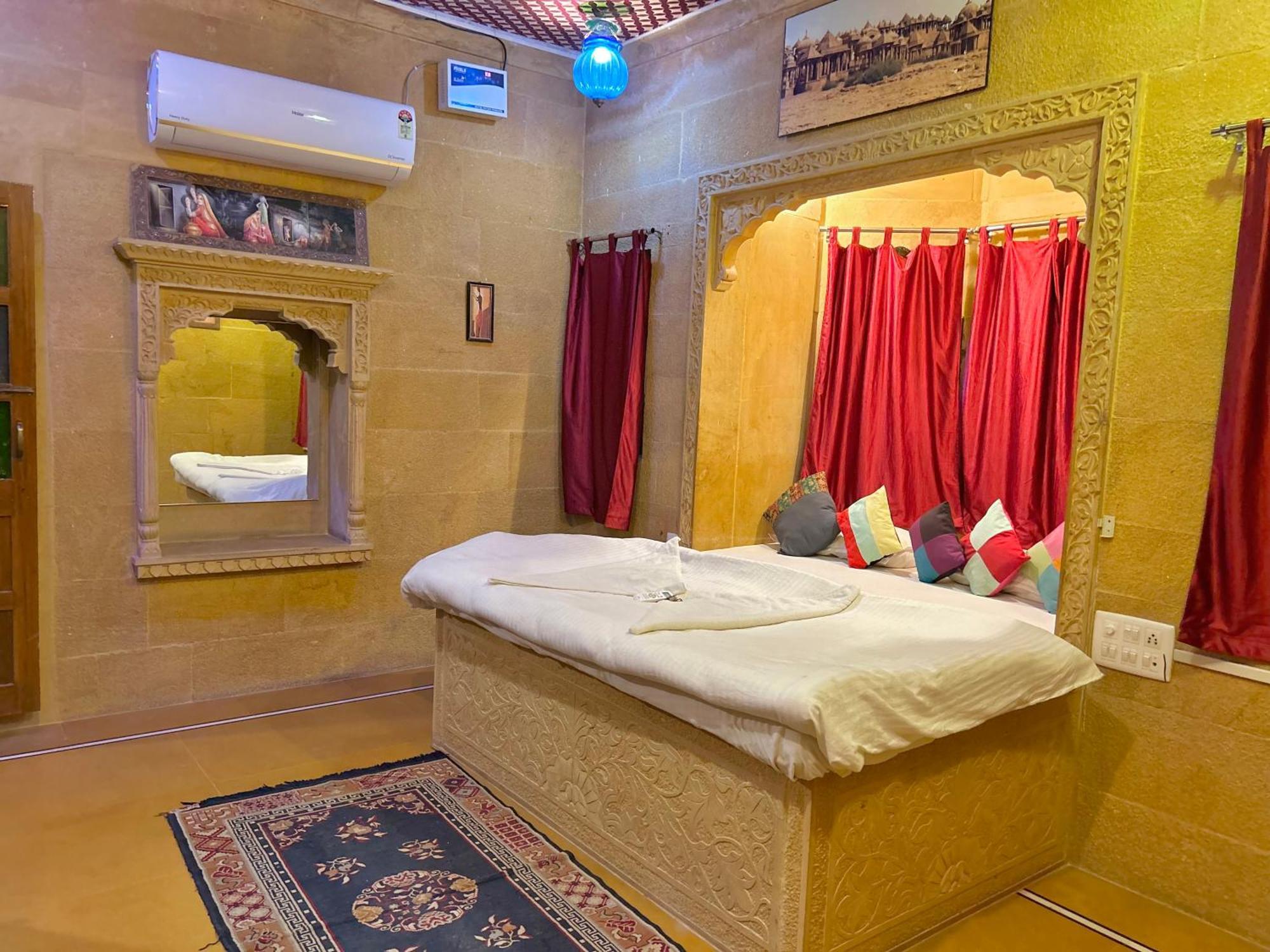 Hotel Pol Haveli Джайсалмер Экстерьер фото