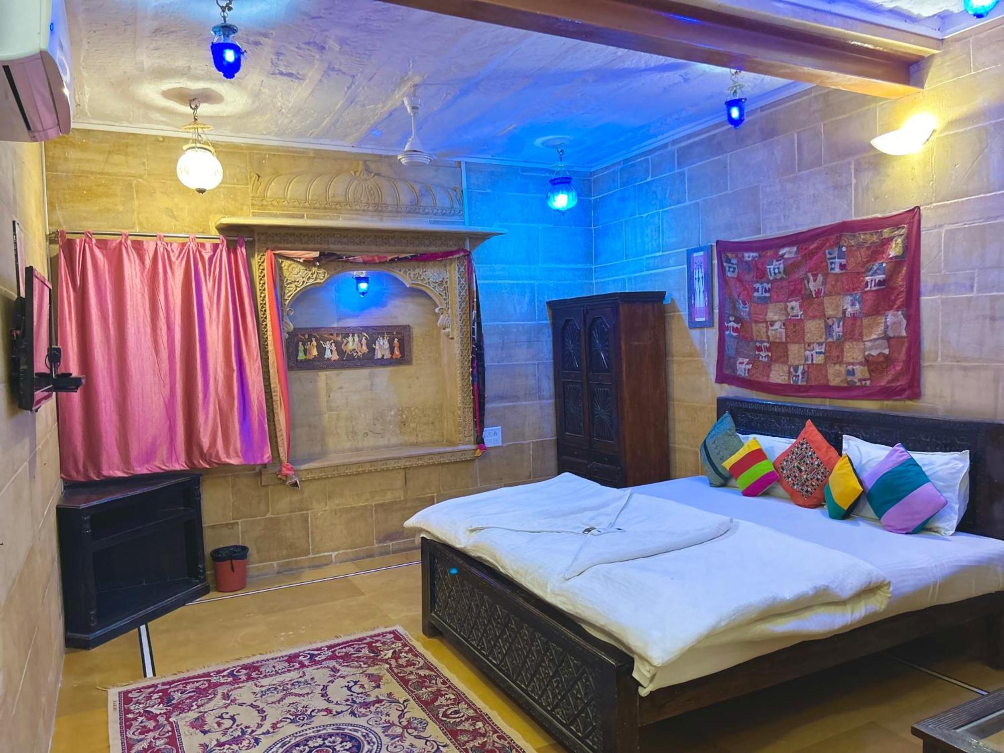 Hotel Pol Haveli Джайсалмер Экстерьер фото
