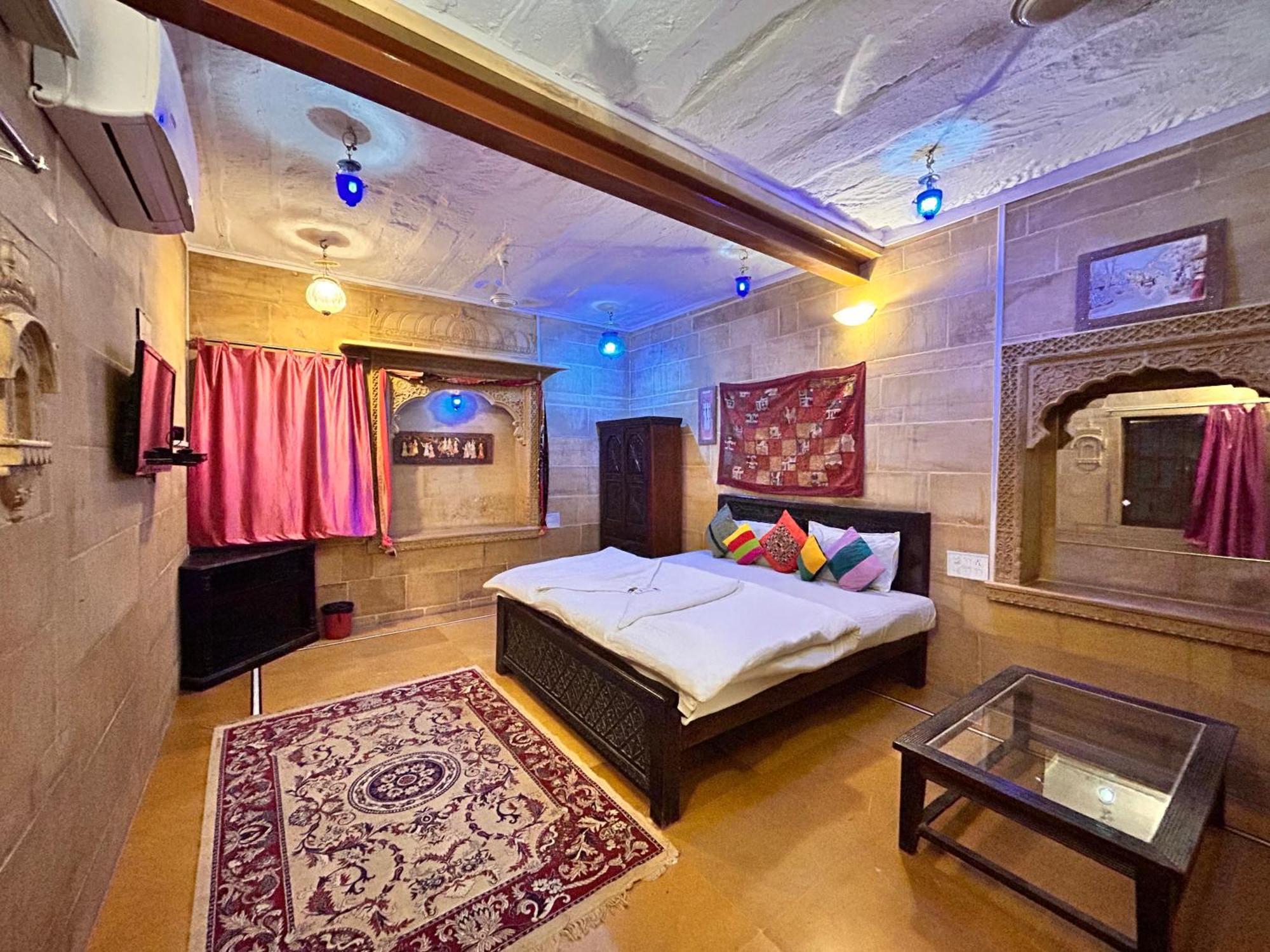 Hotel Pol Haveli Джайсалмер Экстерьер фото