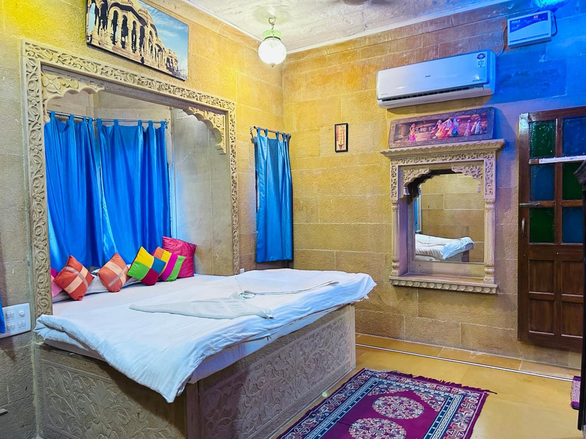 Hotel Pol Haveli Джайсалмер Экстерьер фото