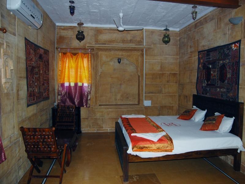 Hotel Pol Haveli Джайсалмер Экстерьер фото